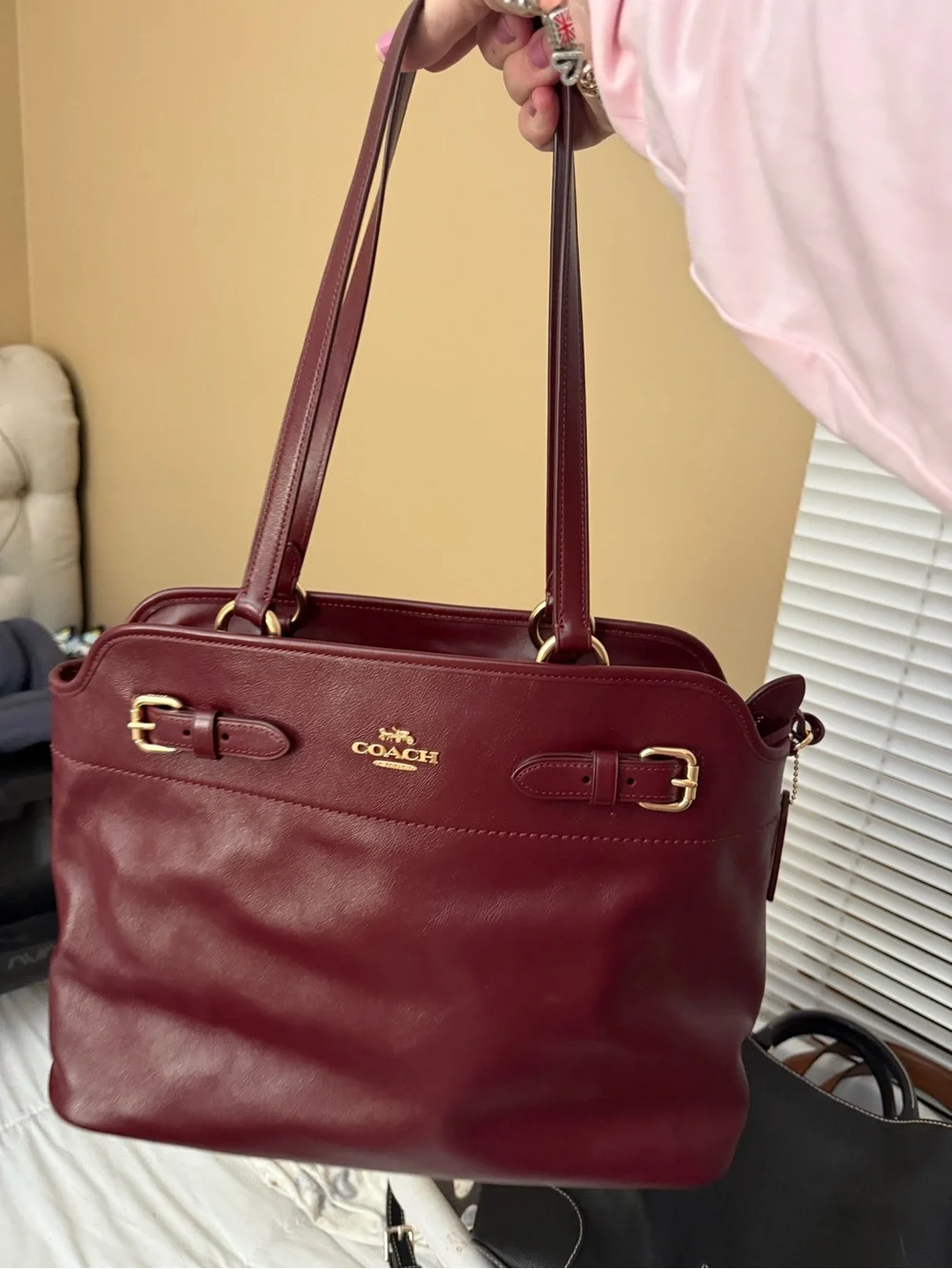 Coach elegant shoulder
